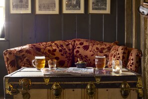 Lounge - The Anchor Inn (Alton)