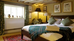 Classic Double Room | Hypo-allergenic bedding available, down comforters - The Anchor Inn (Alton)