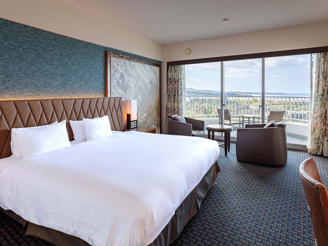 Ocean Tower King Double / 5th-6th Floor Non-Smoking | In-room safe, desk, iron/ironing board, free WiFi