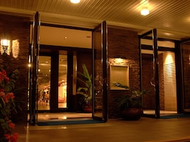 Concierge desk