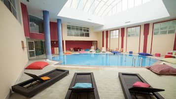 Piscine couverte, piscine extérieure