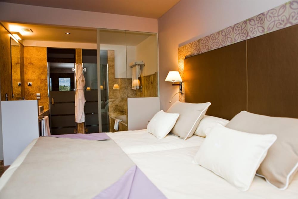 Hotel & Winery Señorío de Nevada by null