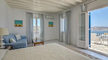 Tek Büyük Yataklı Oda, Deniz Manzaralı (Extra Bed) | Kaliteli yatak takımı, kuştüyü yorgan, odada kasa, ses yalıtımı