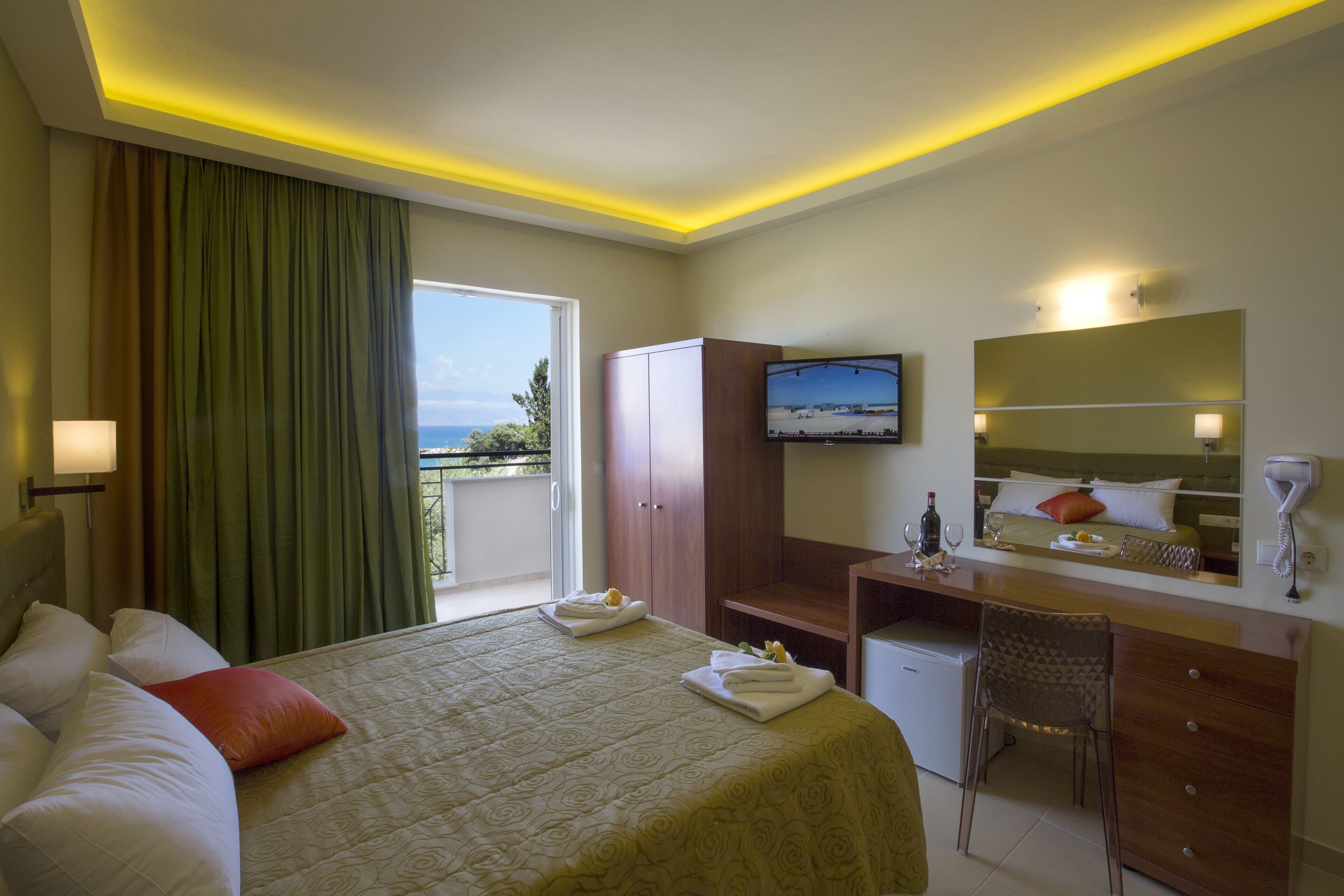 Una cassaforte in camera, una scrivania, Wi-Fi gratuito, lenzuola