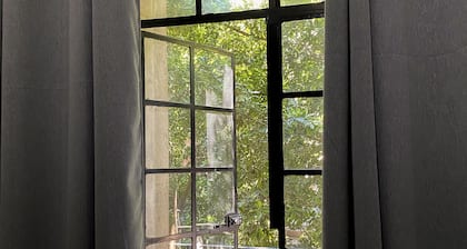 Hotel Amigo Suites