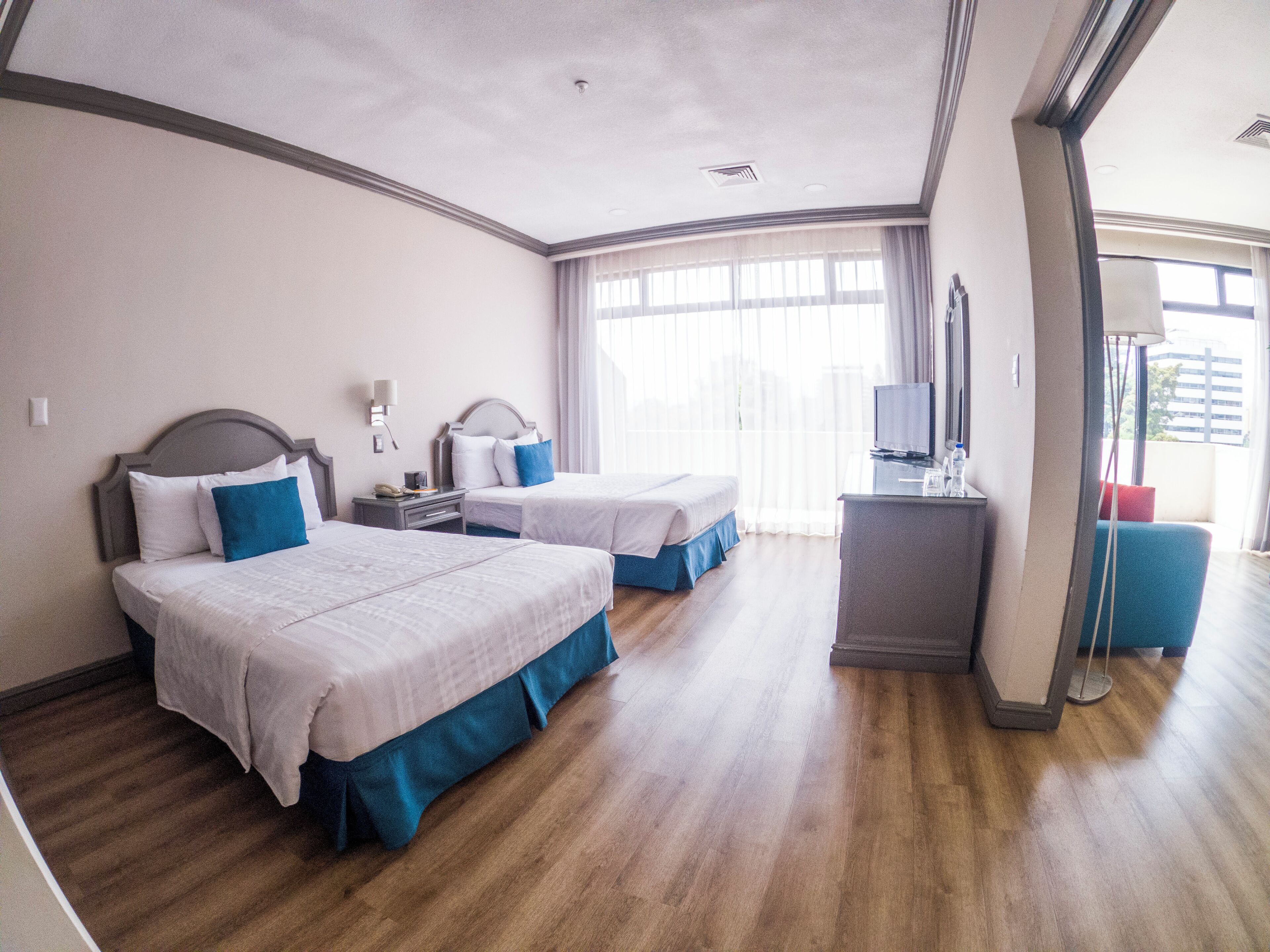master suite, kitchen | in-room safe, free wifi, bed sheets