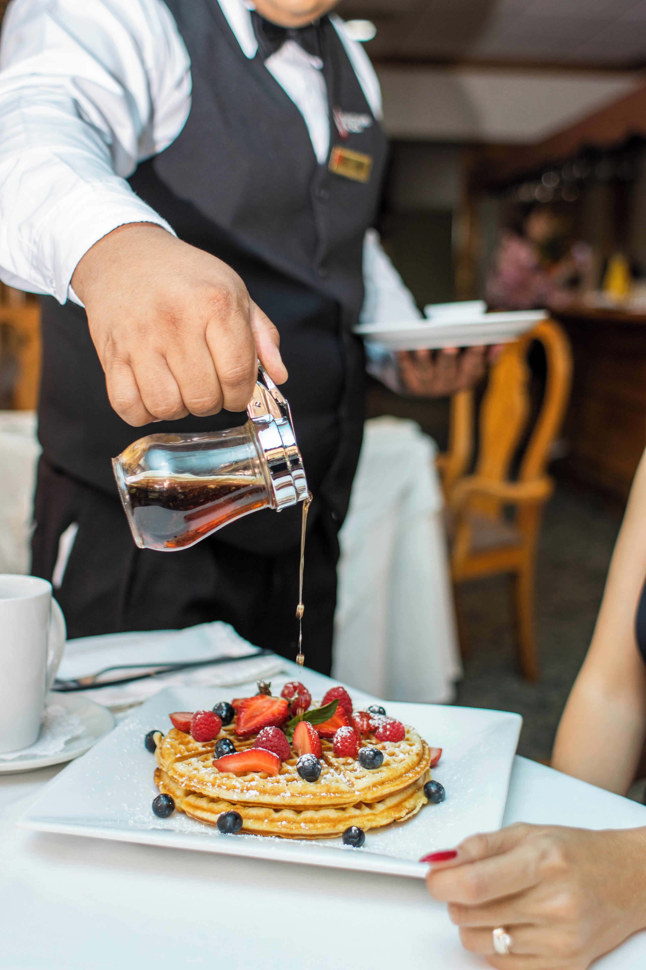 free daily full breakfast