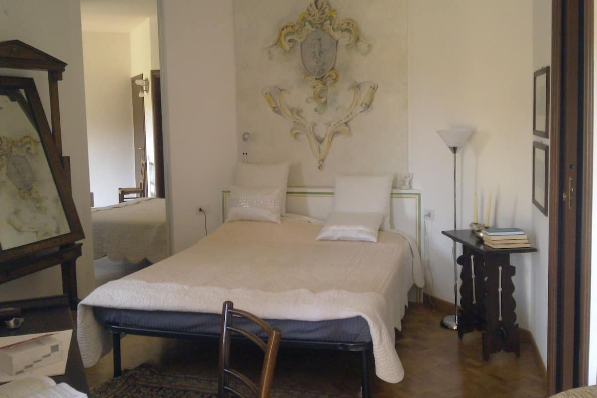 Double Room (Angelica)