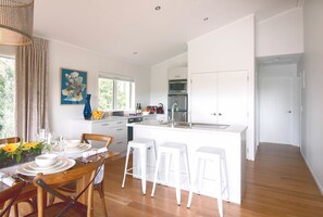 Vila superluxo | Opções para refeição no quarto