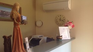 Reception - Bogong Moth Motel (Tawonga South)