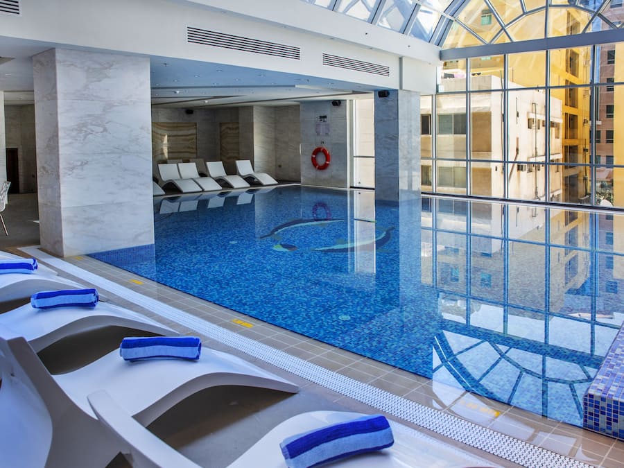 Indendørs pool
