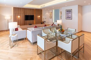 Presidential Suite | Living area | 32-inch TV with satellite channels - Century Hotel (Doha)