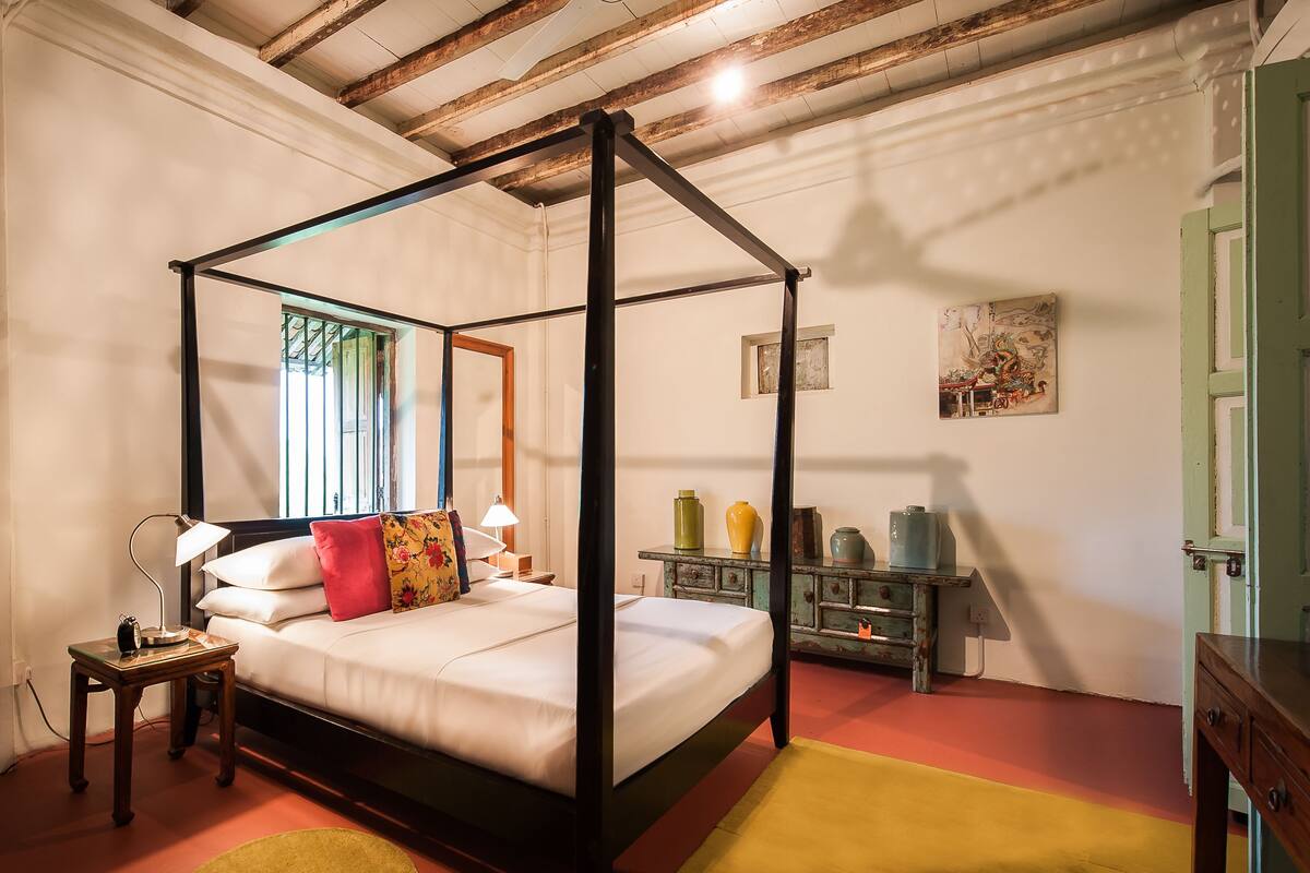 Plantation 5  | Minibar, in-room safe, iron/ironing board (on request), WiFi (free)
