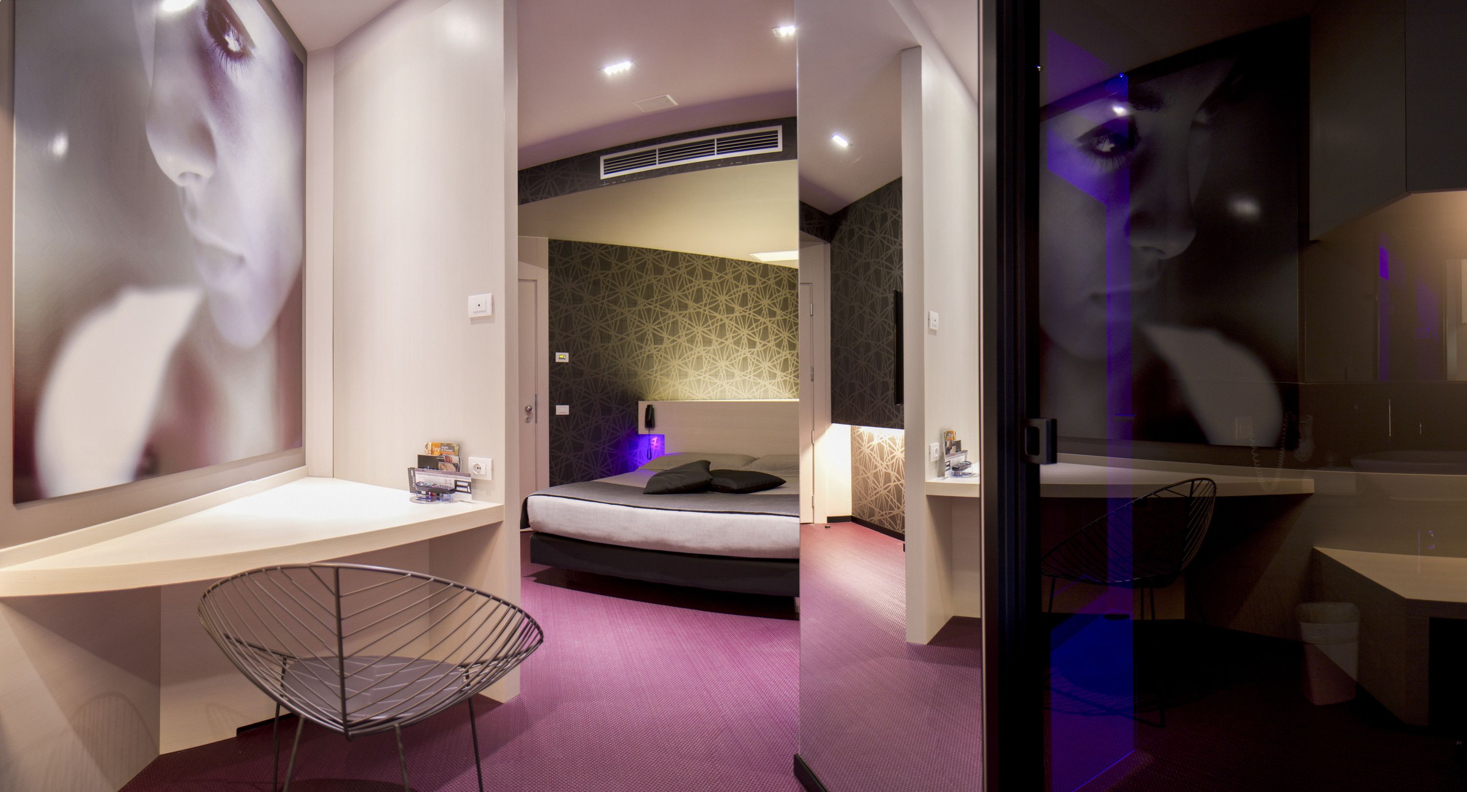 1 bedroom, hypo-allergenic bedding, minibar, in-room safe