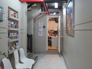 Lobby - Highfield Hotel (Potts Point)