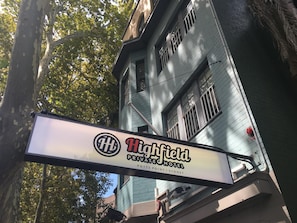 Exterior - Highfield Hotel (Potts Point)