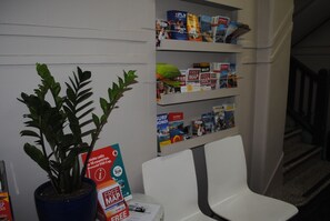 Interior - Highfield Hotel (Potts Point)