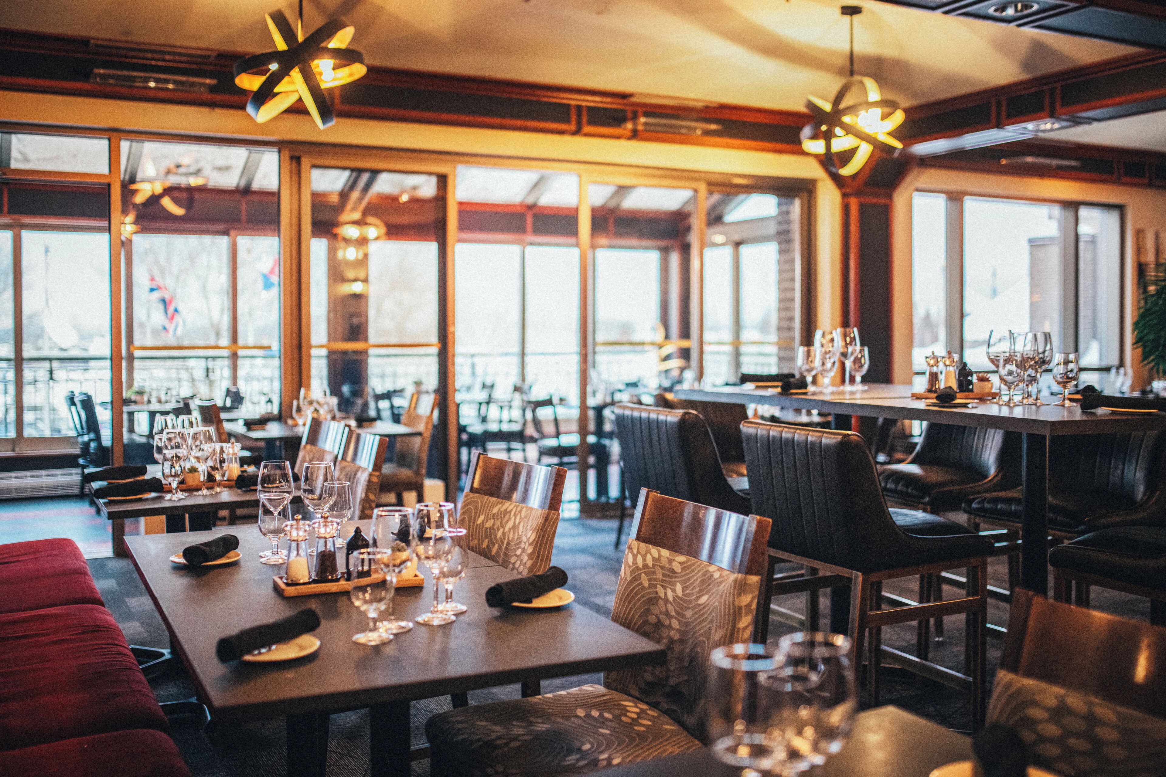 breakfast, lunch and dinner served