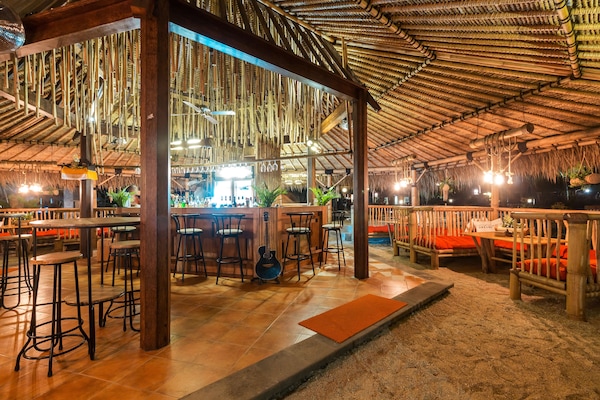 Bar junto a la alberca