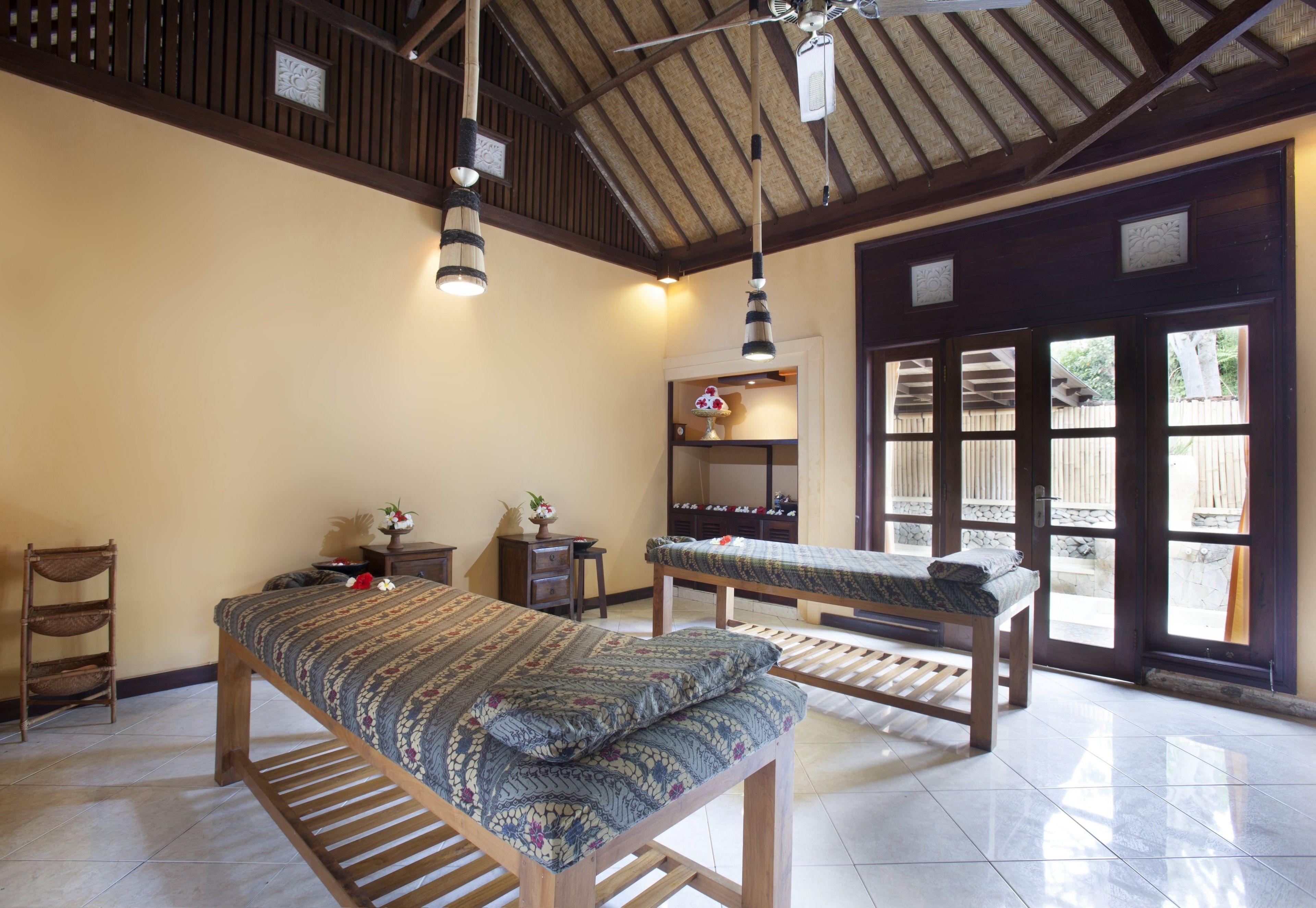 couples treatment room(s), body treatments, aromatherapy, body wraps