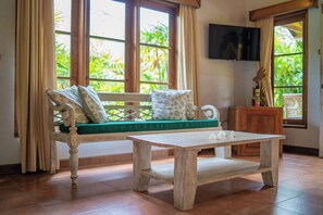 Suite, Garden View | 1 bedroom, minibar, in-room safe, desk - Taman Sari Bali Resort & Spa (Pemuteran)