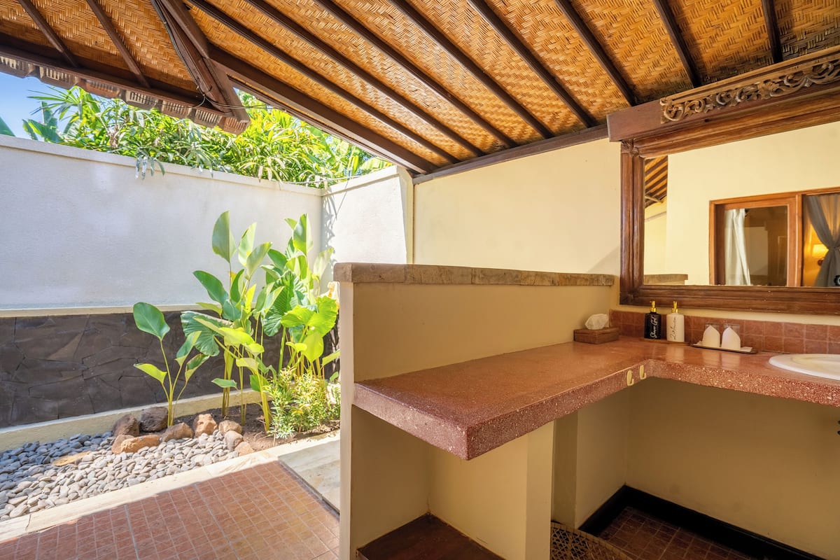 Family Room | 1 bedroom, minibar, in-room safe, desk