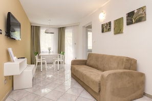 Classic Apartment (for 2+2 persons) | Living area