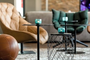Bar (on property) - Motel One München-Garching (Garching)