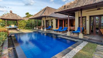 Teratai Royal Oceanfront Villa No.3 | Outdoor pool | 14 outdoor pools