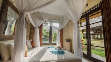 Villa, vue jardin (Jempiring, No.5) | Minibar, coffres-forts dans les chambres, bureau
