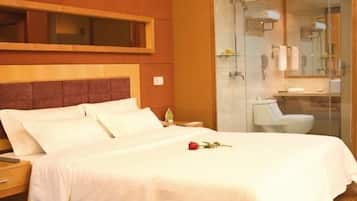 Desk, rollaway beds, free WiFi