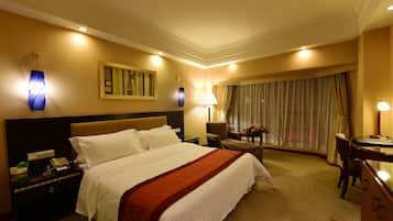 Escrivaninha, camas extras/dobráveis (sobretaxa), Wi-Fi de cortesia