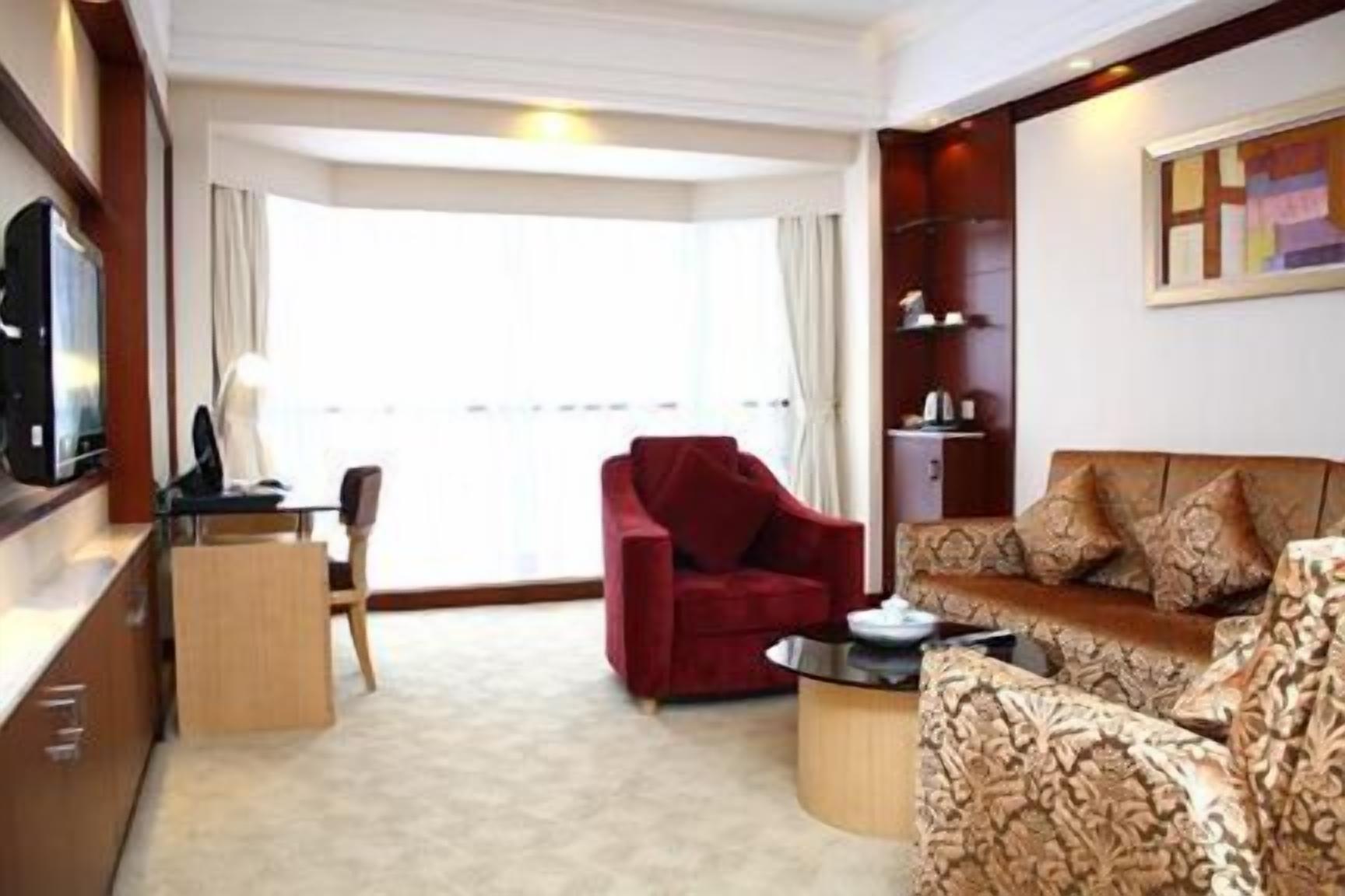 XXDigital business suite | Living area | Flat-screen TV