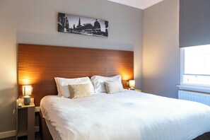 1 bedroom, in-room safe, soundproofing, iron/ironing board - Stewart by Heeton Concept (Edinburgh)