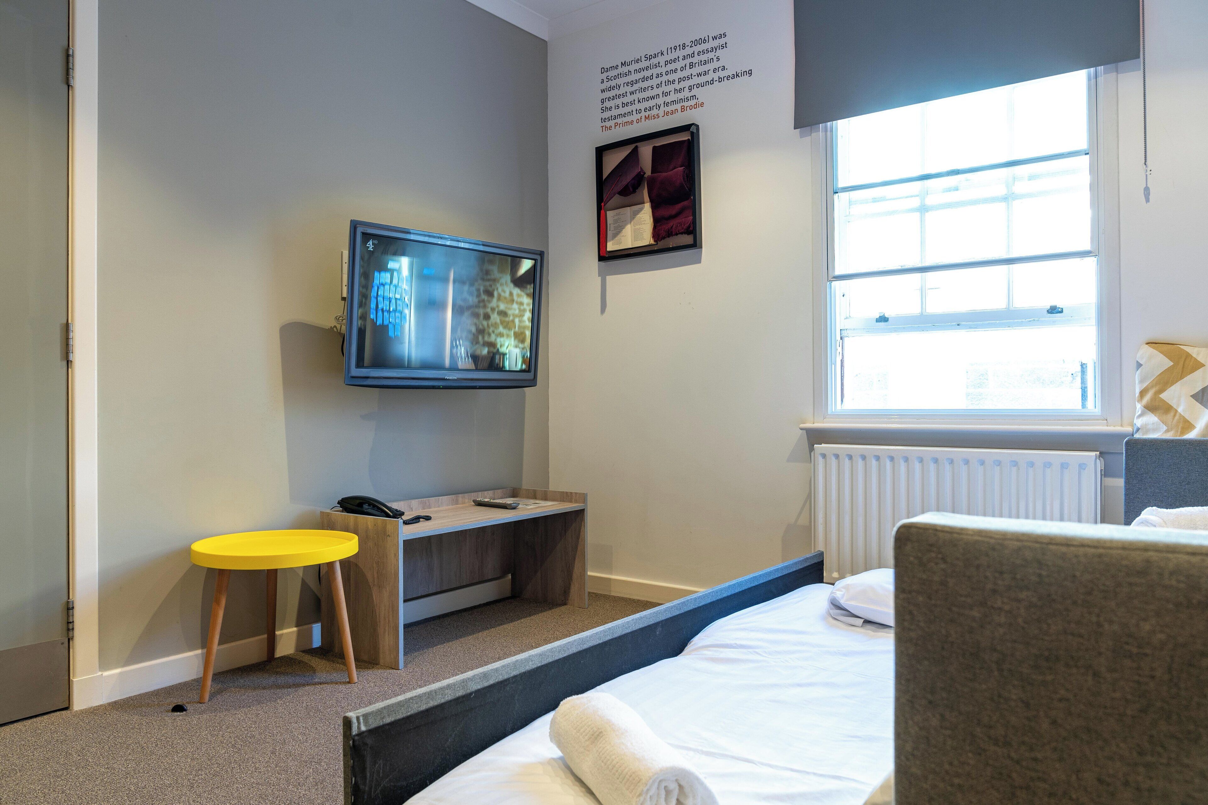 1 yatak odası, odada kasa, ses yalıtımı, ütü/ütü masası 