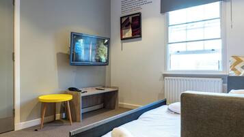 1 habitación y caja de seguridad en la habitación