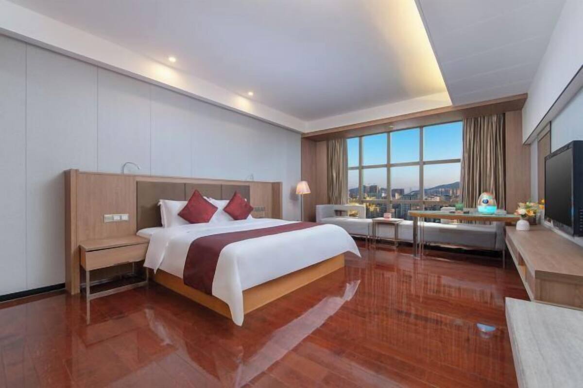 In-room safe, desk, blackout curtains, rollaway beds