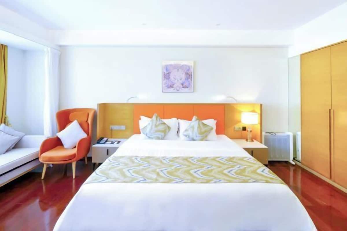 In-room safe, desk, blackout drapes, rollaway beds