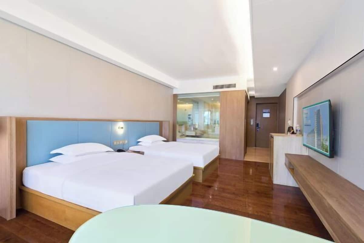In-room safe, desk, blackout curtains, rollaway beds