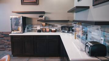 Free daily continental breakfast