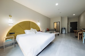 Luxury King Suite