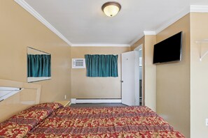 ห้องพัก, เตียงควีนไซส์ 1 เตียง, ปลอดบุหรี่ | โต๊ะทำงาน, Wi-Fi ฟรี, ผ้าปูที่นอน