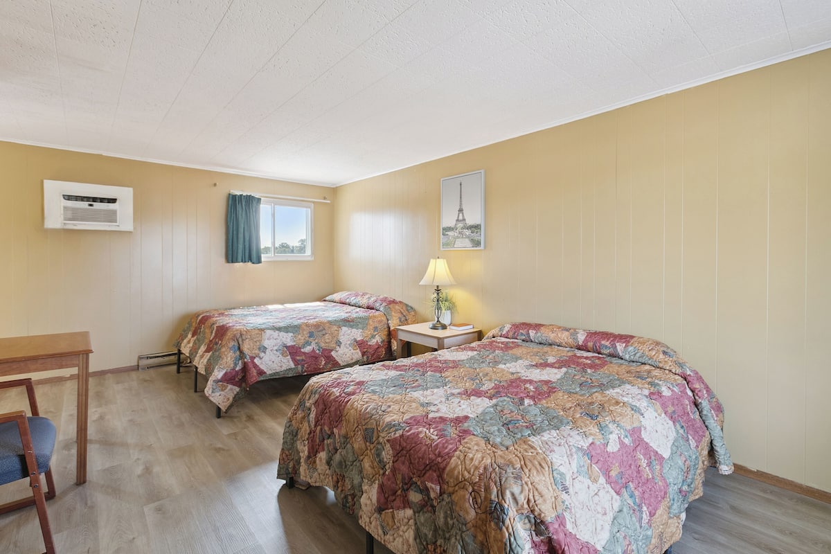 Chambre, 2 grands lits, non-fumeur