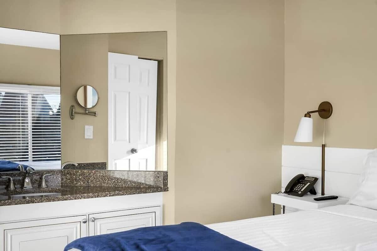 Apartment | 1 bedroom, iron/ironing board, WiFi (free), bed sheets