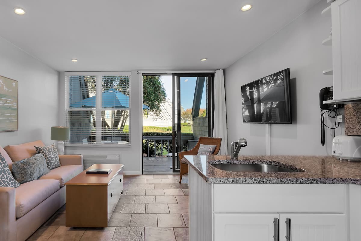 Apartment | 1 bedroom, iron/ironing board, WiFi (free), bed sheets