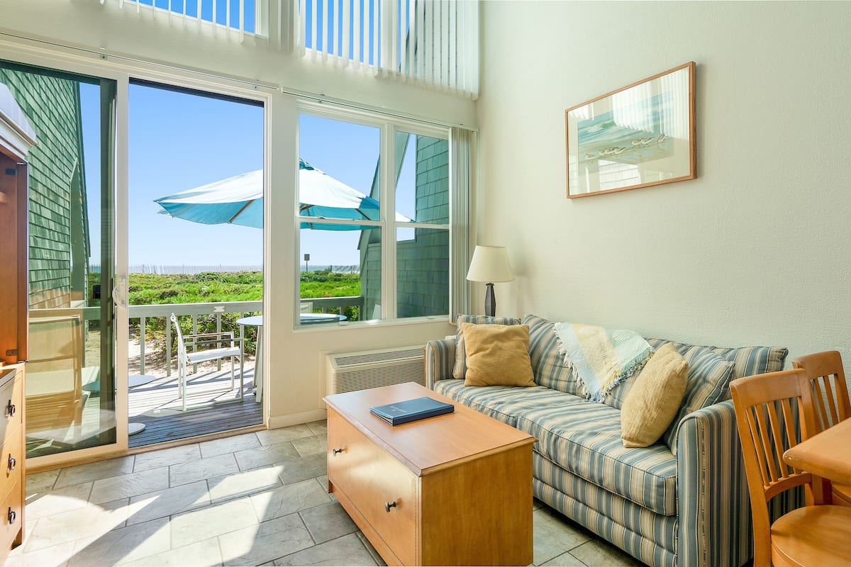 Apartment | 1 bedroom, iron/ironing board, WiFi (free), bed sheets