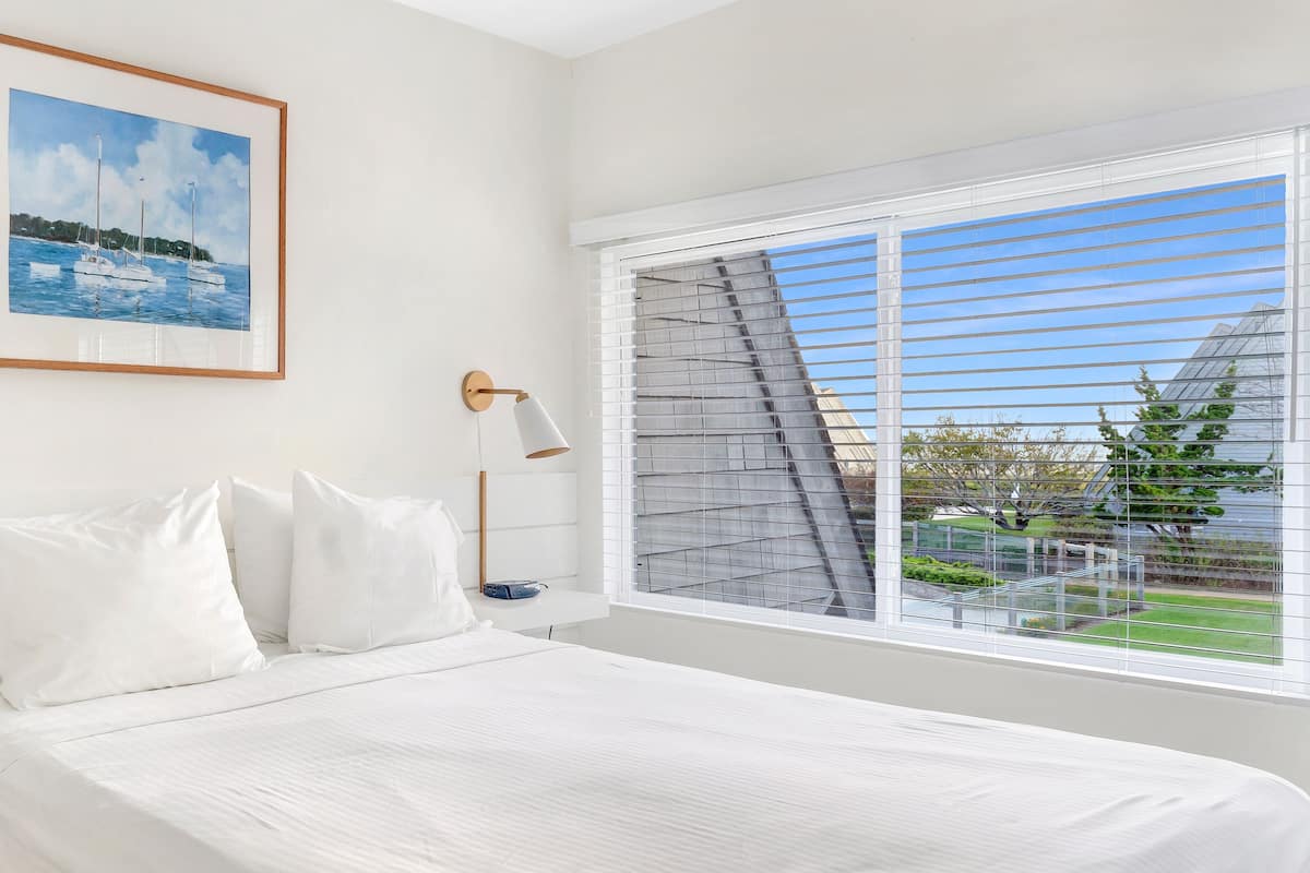 Apartment | 1 bedroom, iron/ironing board, WiFi (free), bed sheets