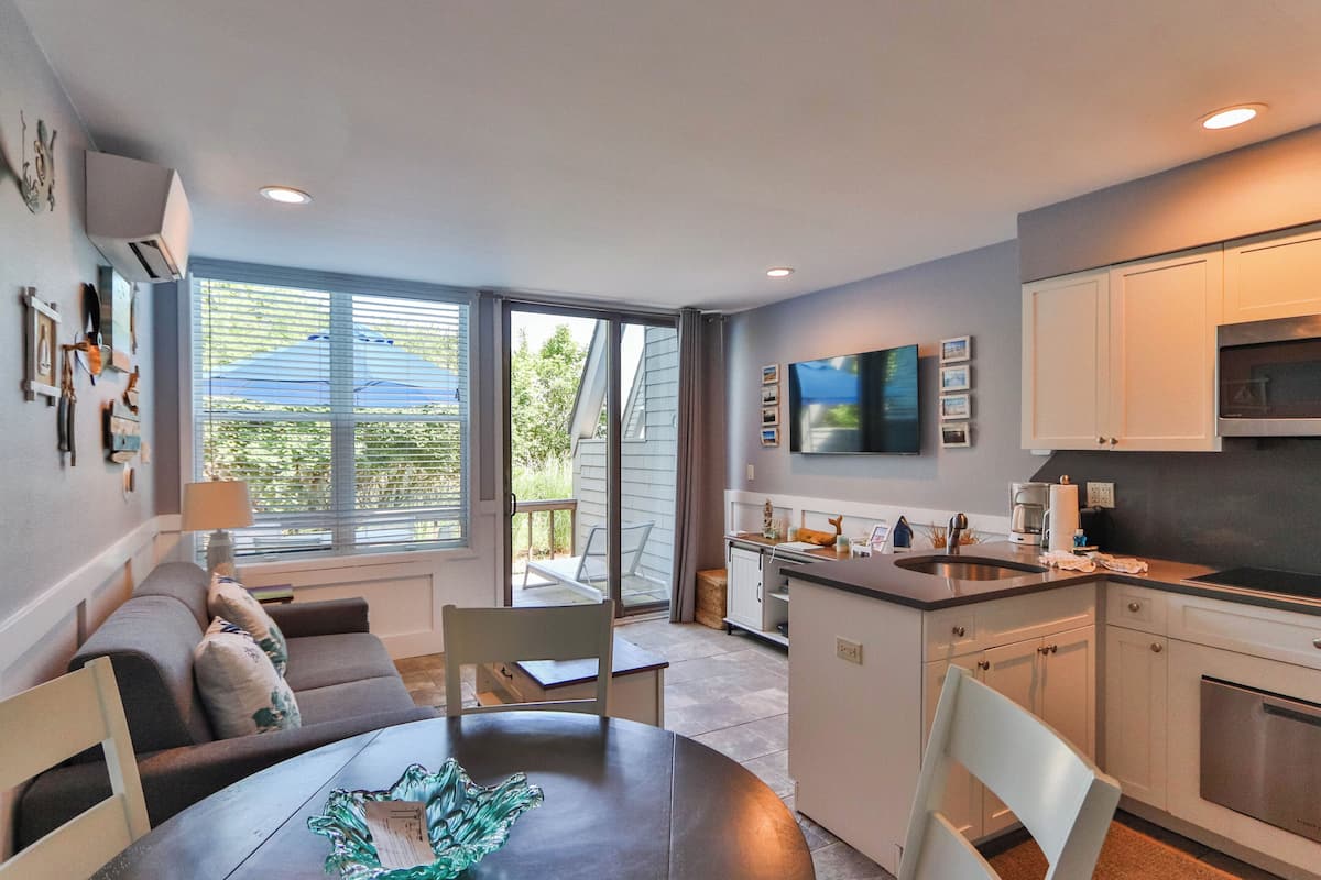 Bungalow | 1 bedroom, iron/ironing board, WiFi (free), bed sheets