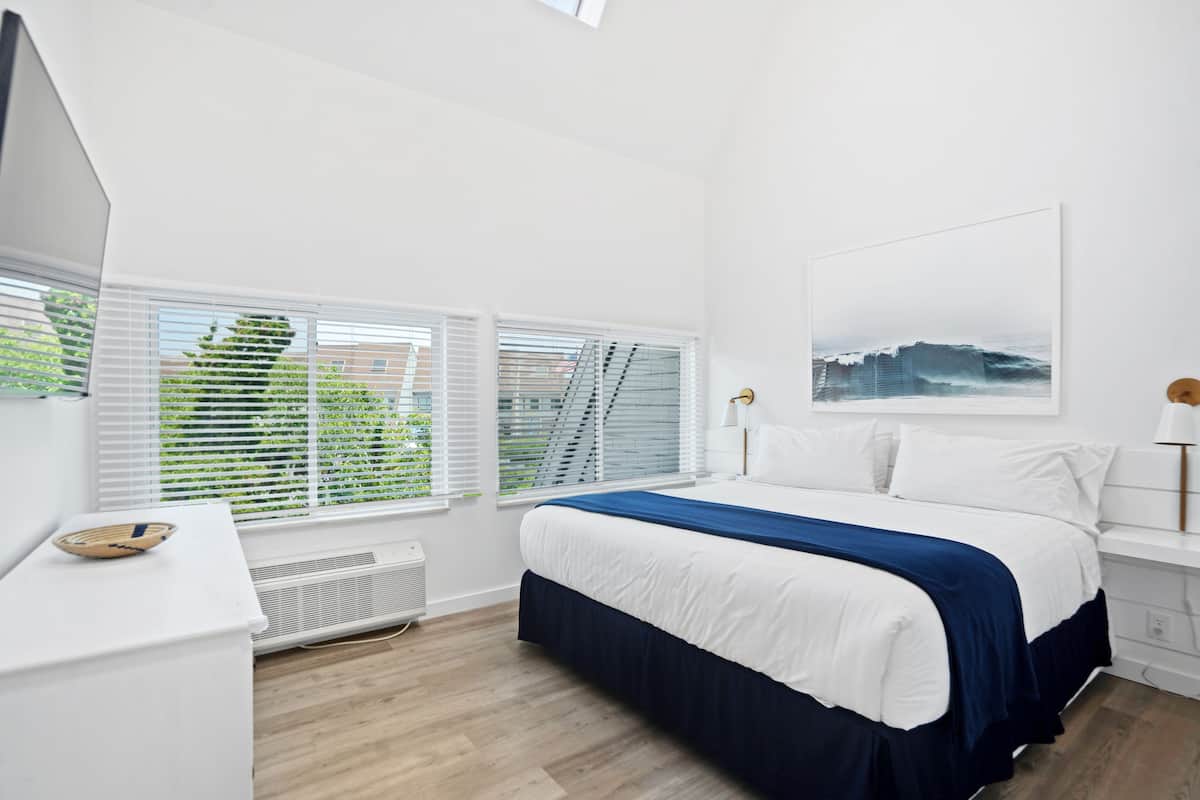 Apartment | 1 bedroom, iron/ironing board, WiFi (free), bed sheets