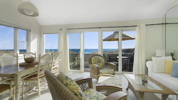 Ocean View 2BD Corner King and Queen | Living area | TV